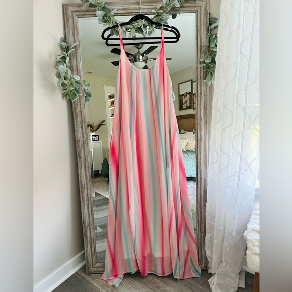 NWOT Pink Lily Maxi - Picture 1 of 1